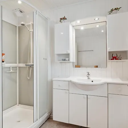 בית נופש Lovely In With Kitchen