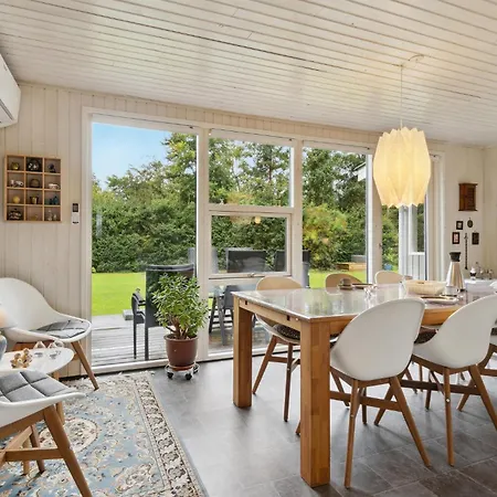 Lovely In With Kitchen Holiday home Farso