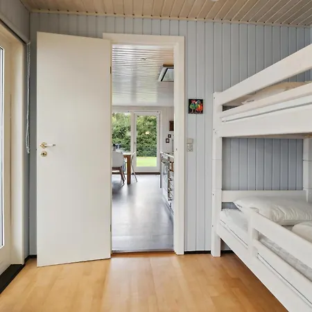 Lovely In With Kitchen בית נופש Farsø